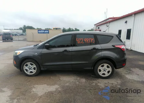2017 Ford Escape from USA, damaged, VIN 1FMCU0F768UD71802
